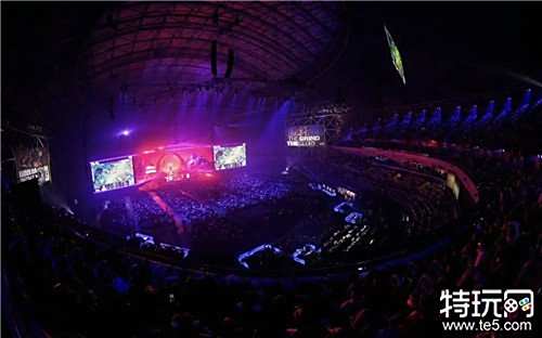 汤普森依旧 汤普森依旧