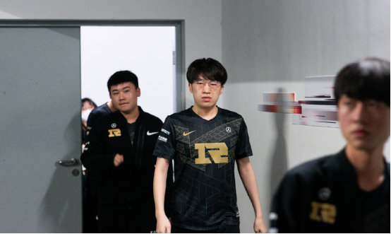 战中创造杀 战中创造杀