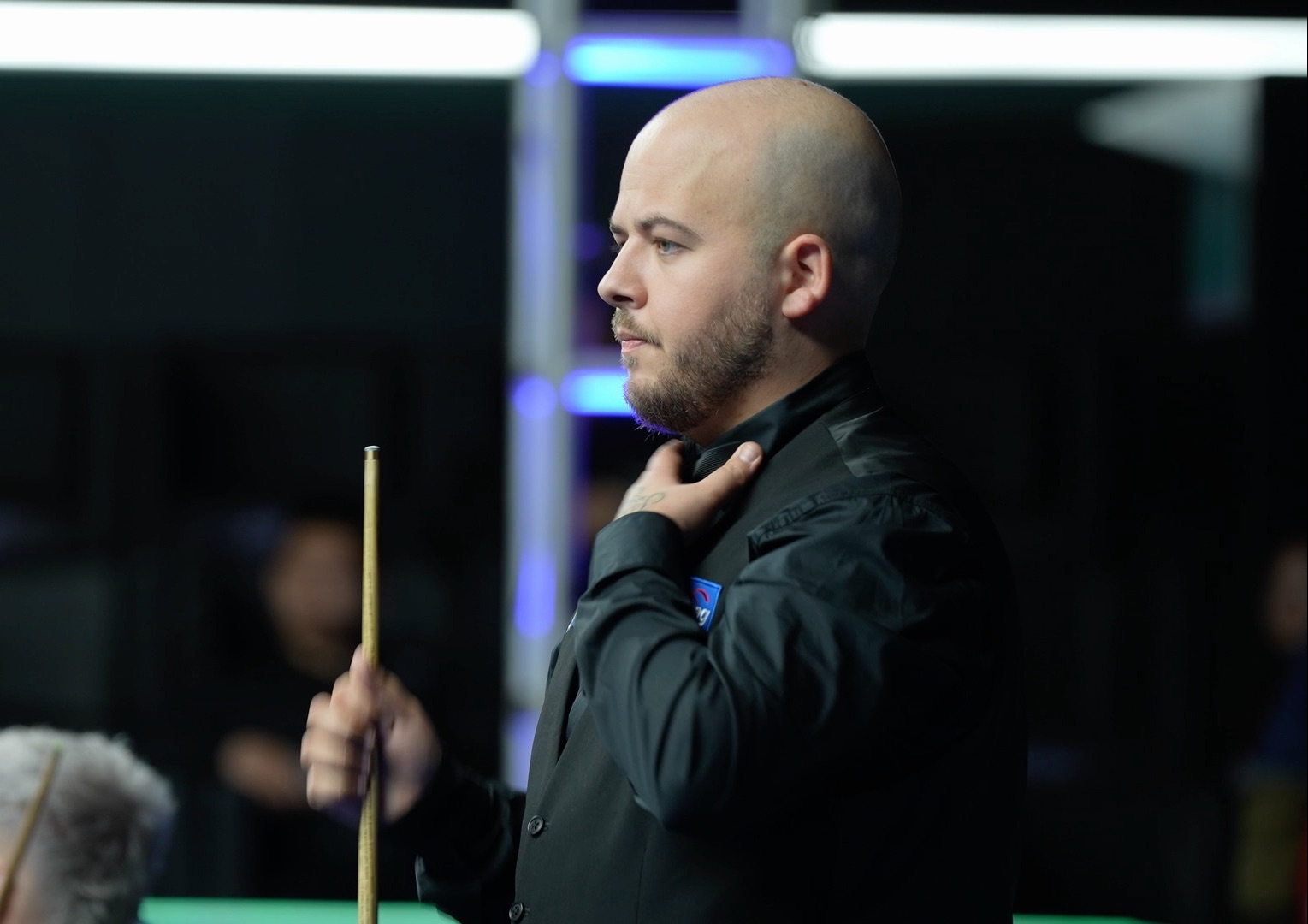 一个现实问 一个现实问