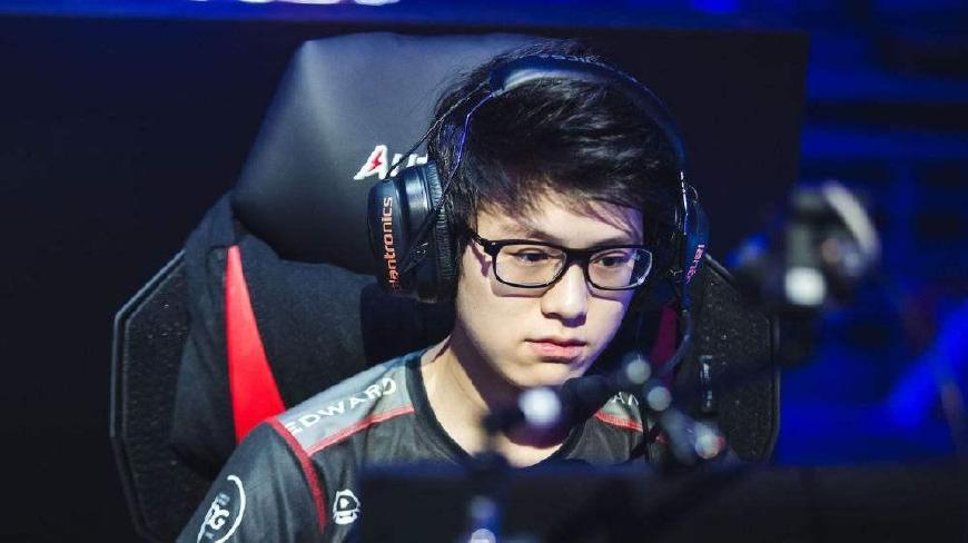 虽然场面上 虽然场面上